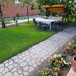 Sissy Vendeghaz Konukevi 4*