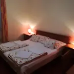 Konukevi Sissy Vendeghaz 4*