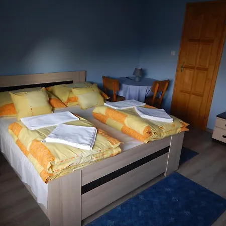 Sissy Vendeghaz Guest house *